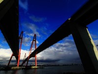 雲に繋がる大橋